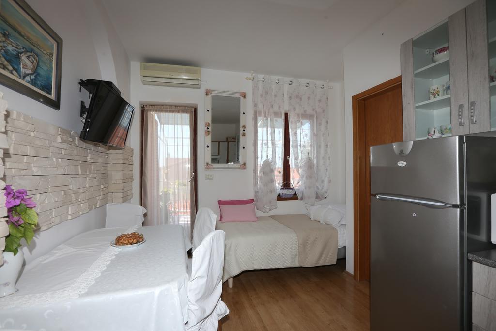 Apartmani Gloria Бродарица Экстерьер фото